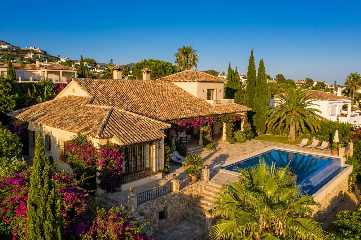 Roofing Services services for expats in Nueva Andalucía, Costa del Sol, Spain